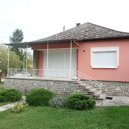 In Fonyod/balaton 18592 * Fonyod