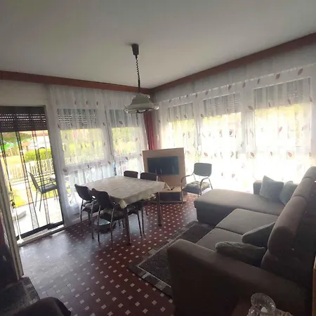 In Fonyod/balaton 18592 Holiday home